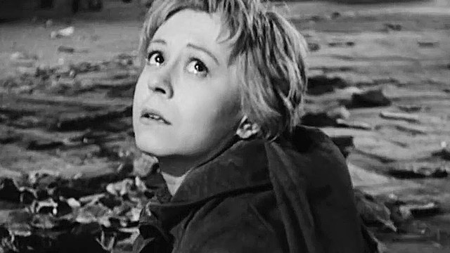 La Strada [DVD] [1954]: : Anthony Quinn, Giulietta Masina, Richard  Basehart, Aldo Silvani, Marcella Rovere, Livia Venturini, Federico Fellini,  Das Lied der Straße / The Road ( La Strada ), The Road