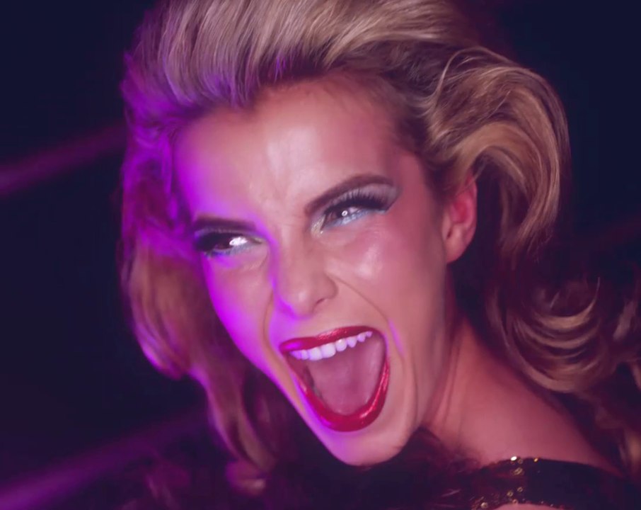 Glow - Motion Poster Ruth Debbie (Deutsch) HD