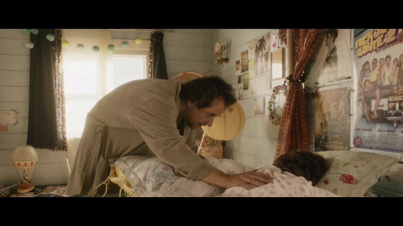 Das Pubertier - Clip 02 Das groÃŸe Wecken (Deutsch) HD