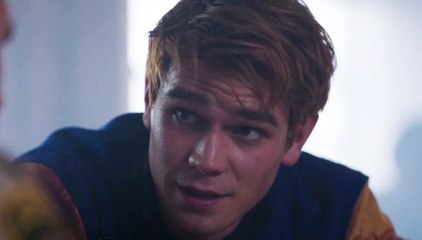 Riverdale - S02 Trailer Stunning Critics (English) HD