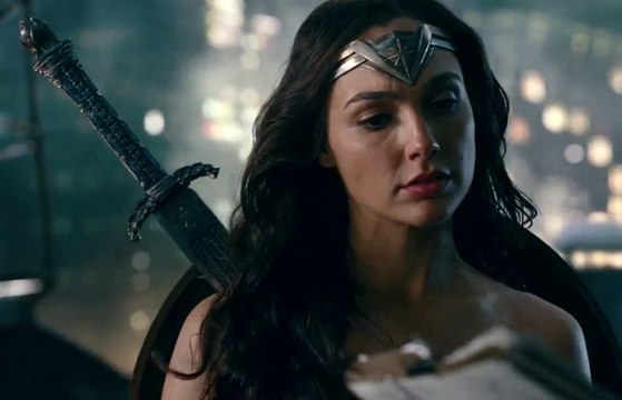 Justice League - Clip Jim Gordon Meets Team (English) HD