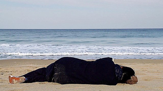 On the Beach at Night Alone - Trailer (Deutsche UT) HD