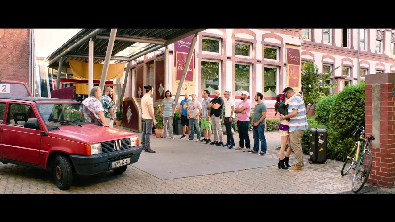 Verpiss dich, Schneewittchen - Clip Abfahrt zur Show (Deutsch) HD