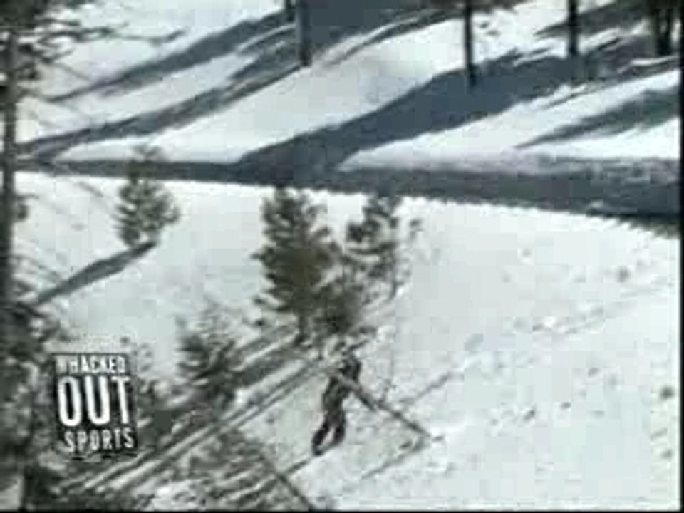 Snowboarding perigoso pulando a rua
