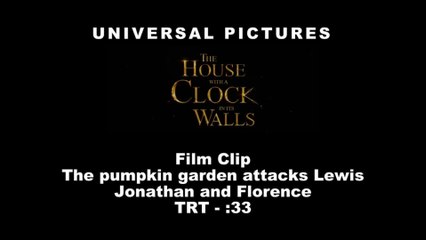 The House With A Clock In Its Walls - Clip 05 The Pumpkin Garden Attacks Lewis Jonathan And Florence (English) HD