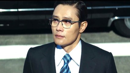 The Man Standing Next (Englische UT)