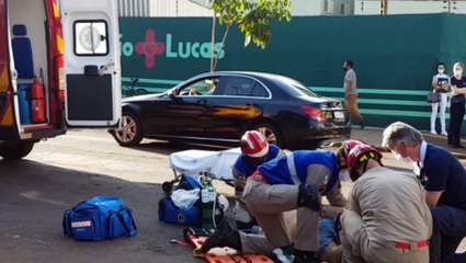 Homem de 33 anos fica gravemente ferido em colisão na Rua Paraná