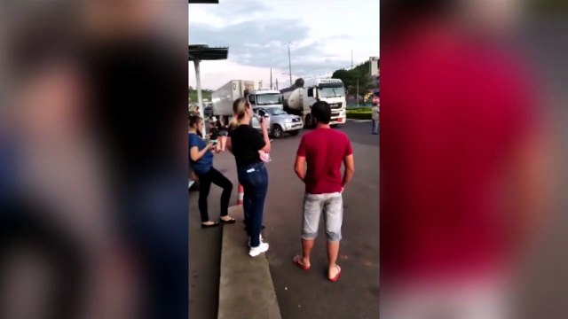 Motoristas relatam medo durante interdição da BR-277 e ‘sequestro’ de viatura da PRF em Nova Laranjeiras
