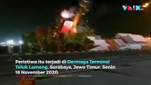 Detik-detik Kapal Kargo Terbalik di Pelabuhan Surabaya