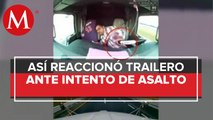Video: Transportista esquiva balazos en la México-Querétaro