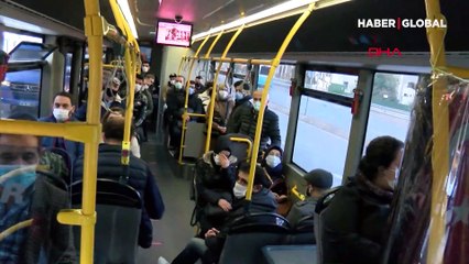 İstanbul'da manzara aynı! Sırada ve araç içinde sosyal mesafe unutuldu