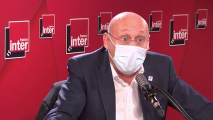 "Bien sûr qu'il y a l'argent, le manque à gagner pour le secteur, mais le lien social, il est primordial pour le gamin"(Bernard Laporte)