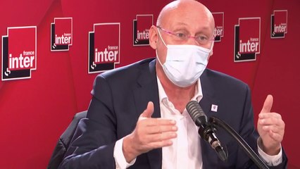 Départ des bénévoles : "Sans eux, le monde sportif va mourir" (Bernard Laporte)