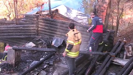 TUNCELİ - Bir kafeterya yangında kullanılamaz hale geldi