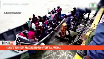 Climate 'bomb' Iota weakens slightly off Central America