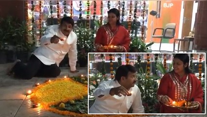 एक दिया फौजियों के नाम: Manoj Tiwari ने इस प्रकार मनाई Diwali 2020
