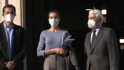 La Reina Letizia enamora con un sencillo look
