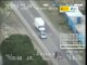 VÍDEO: ¡Acoso en la carretera! Una furgoneta circula pegado a centímetros al coche que le precede durante cientos de metros