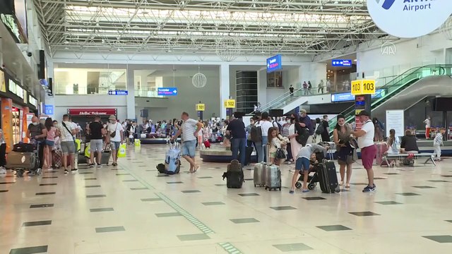 ANTALYA - Antalya'ya gelen turist sayısı 3 milyon 356 bin 623'e ulaştı