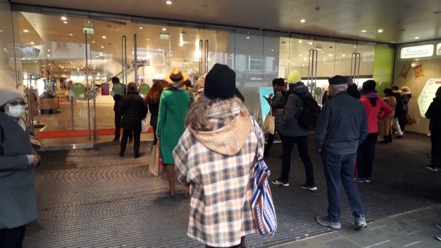 Coronavirus: Austria starts tough lockdown as Italy cracks down on nursing homes