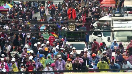 Polícia reprime manifestantes na Tailândia
