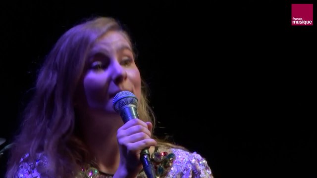 Charles Trénet, Michel Emer : Y a d'la joie (Marie Oppert)