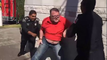 Mirreyes de Tecamachalco, roba celular y forcejea con Policias   Poder Anti Gandalla