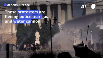 Greece: demonstrators defy ban on public gatherings to mark uprising anniversary