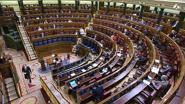 Baldoví carga contra Vox para defender el valenciano: no hay ningún niño que no sepa hablar castellano