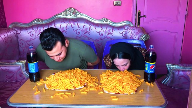 Eating Cheetos & Pepsi Challenge Without Using Our Hands