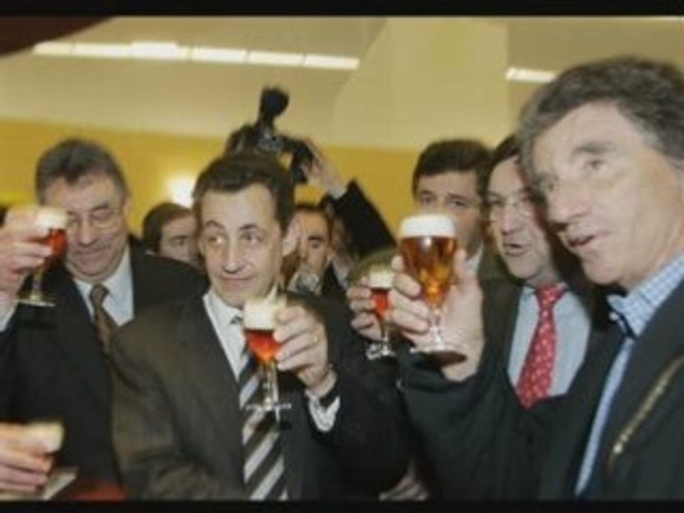 SARKO NE BOIT QUE DE L'EAU !