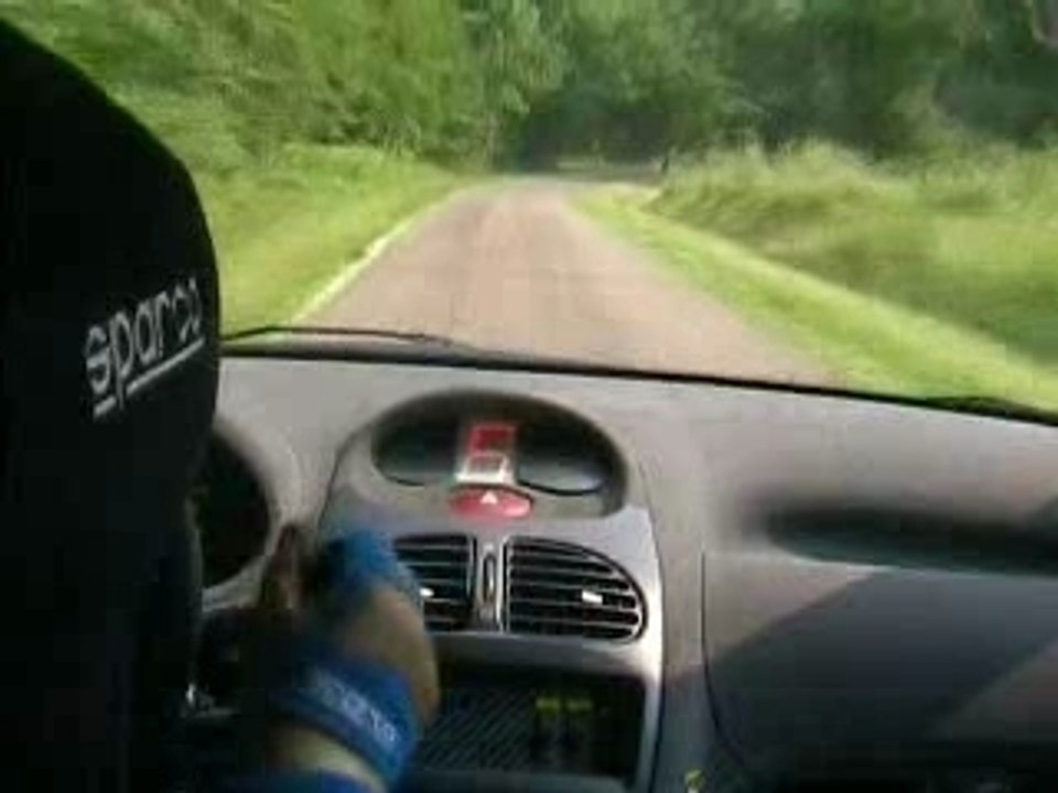 Rally 2007 camera embarqué 206 F2000 14