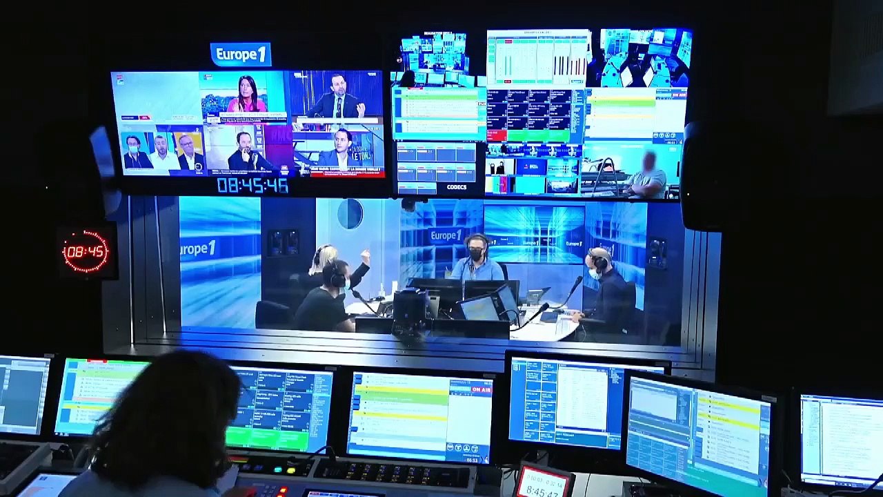 Ségolène Royal : "Je suis seule pour les fêtes ! Appelez-moi !" (Canteloup)