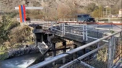 L'accès au Haut-Karabakh sécurisé, les troupes russes se déploient au col de Lachin