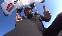 Un Belge de 63 ans bat 3 fois de suite le record du monde de parachutisme de vitesse. (Speed-Skydiving)