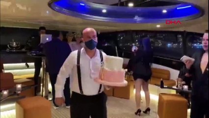 Boğaz'da lüks yatta 'sosyal mesafesiz' doğum günü kutlaması