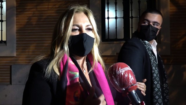 Cristina Tárrega desolada en el funeral por Carlos Catalán: Ha sido un golpe durísimo