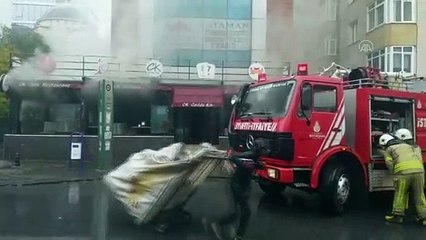 İSTANBUL - Ataşehir'de iş yeri yangını