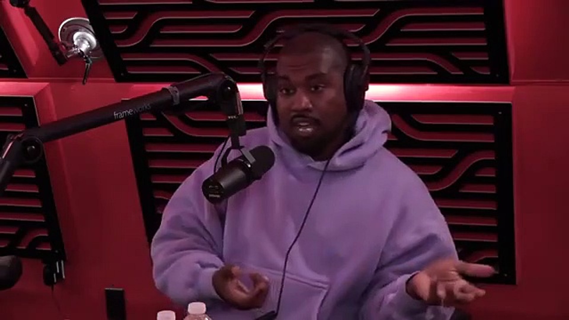 ⁣Interview de Kanye West par Joe Rogan en 1 minute