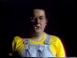 Coluche - Tel père tel fils - (Gerard !!! le pinard, ça devrait être obligatoire)