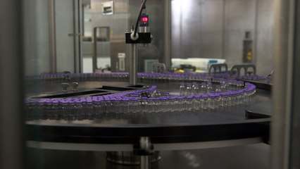 Pfizer anuncia que vacina tem 95% de eficácia