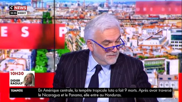 Arnaud Montebourg se prend une vitre sur CNews