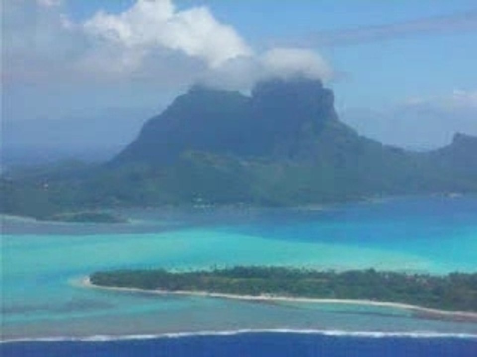 ヘリコプター　ボラボラ島