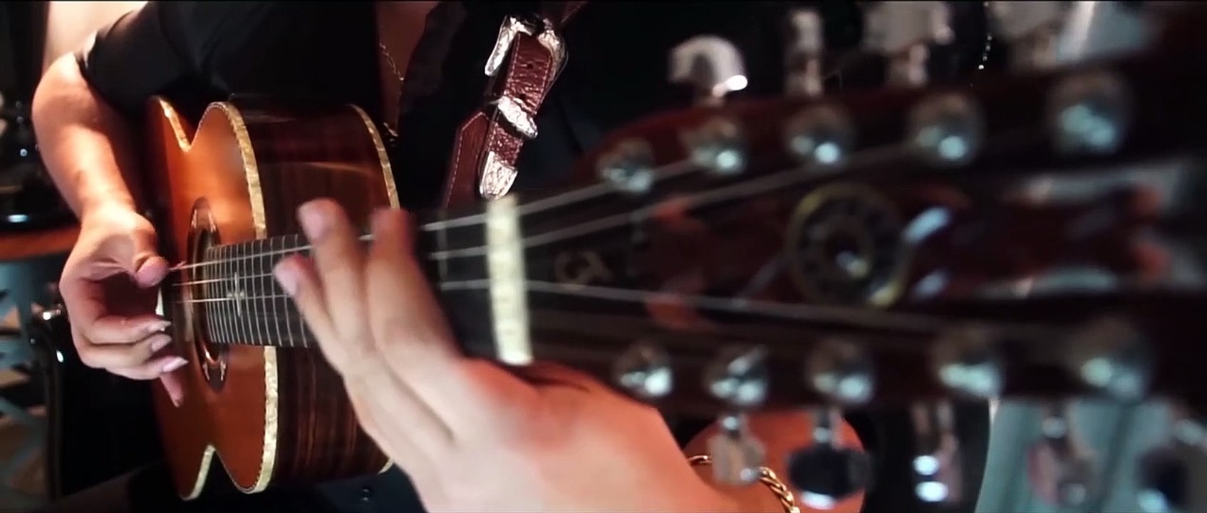 Michael Jackson - O Rei do Pop na Viola Caipira (Lyan) Fingerstyle - Billie Jean Parte  1