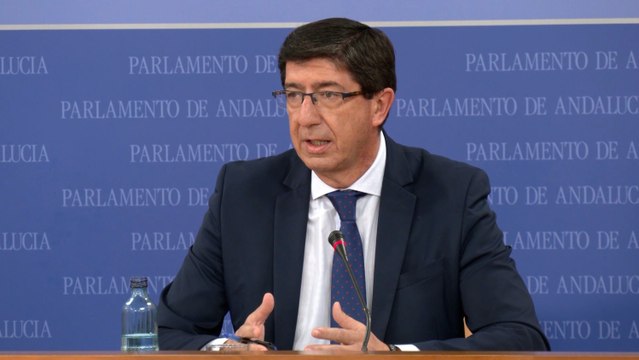 Marín rechaza que su acuerdo con la ultraderecha se compare con negociar con Bildu