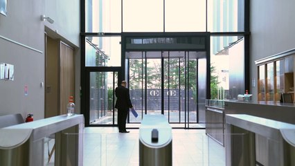 Le chef Alain Ducasse ouvre une école de cuisine en pleine crise sanitaire