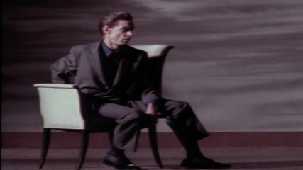 Iggy Pop - Livin' On The Edge Of The Night