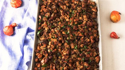 This Sheet Pan Stuffing Makes The CRISPIEST Stuffing Ever
