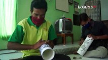 Difabel di Grobogan Berkarya Membuat Lampu Hias dari Paralon