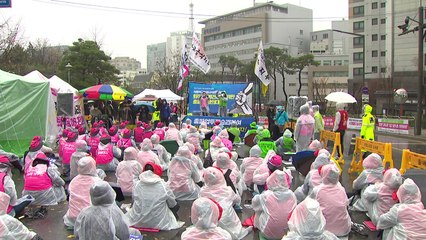 학교 비정규직 파업에 급식 일부 차질...학부모 "하루빨리 접점 찾길" / YTN